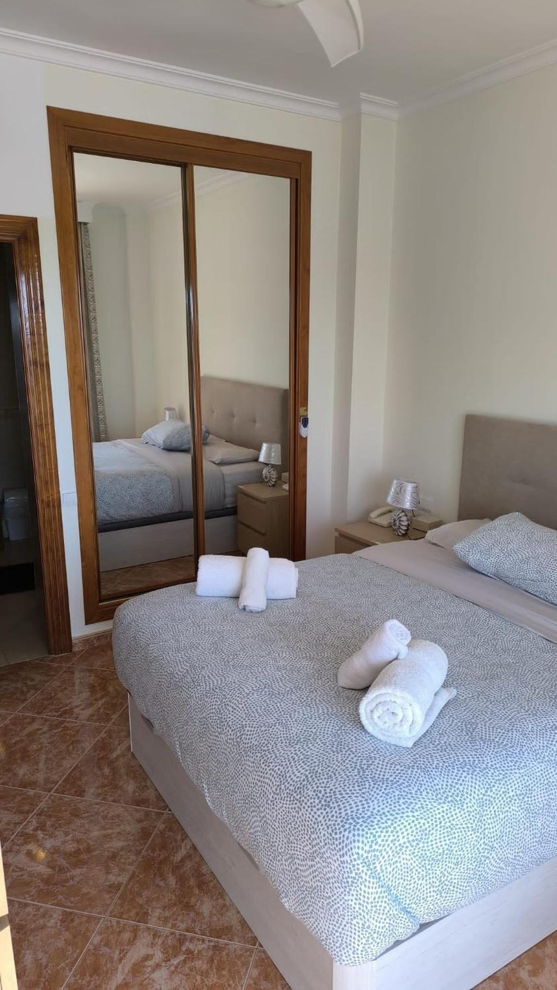 Apartament La Roca-Mediterraneo Views, 8Th Floor-New Kitchen- Pool- Parking-Air Conditioning, Ceiling Fans & Free Wifi Torremolinos Zewnętrze zdjęcie