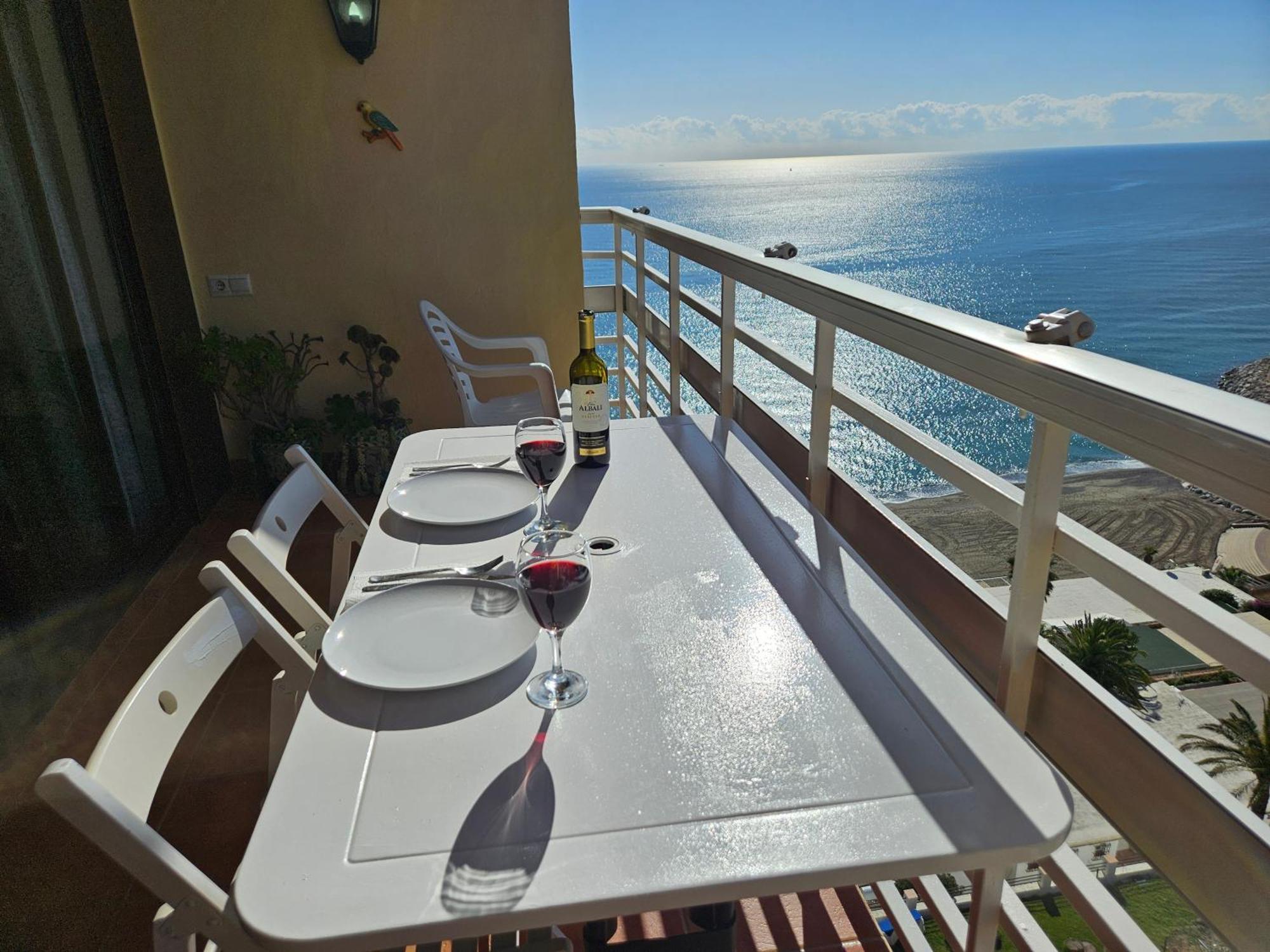 Apartament La Roca-Mediterraneo Views, 8Th Floor-New Kitchen- Pool- Parking-Air Conditioning, Ceiling Fans & Free Wifi Torremolinos Zewnętrze zdjęcie